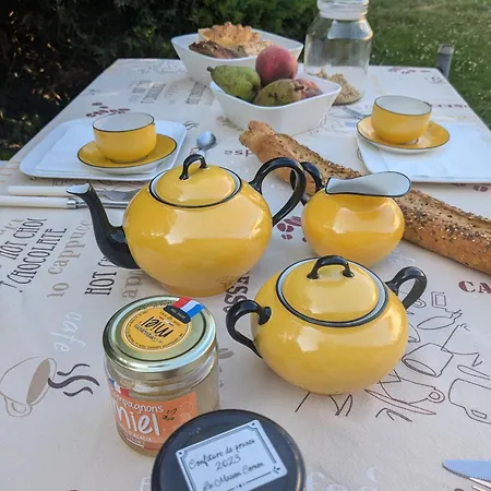 La Maison Cornon Bed & Breakfast 3*